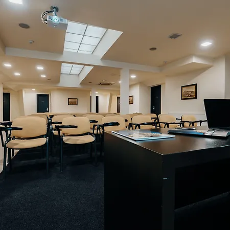 Ξενοδοχείο Evropa 4*