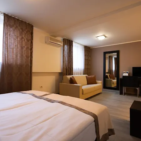 Evropa Hotel 4*