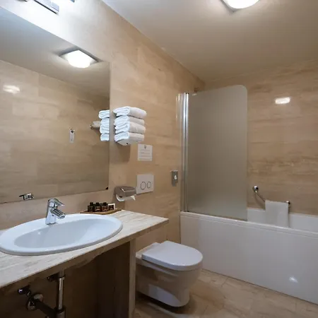 Evropa Otel 4*