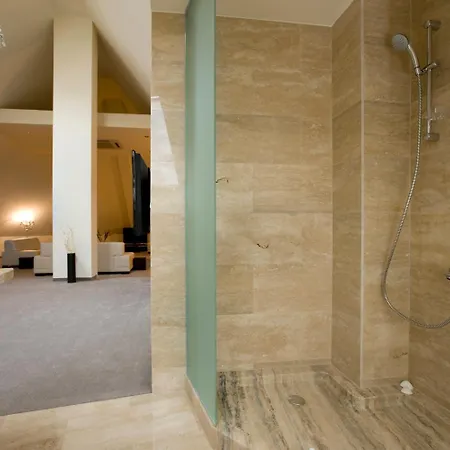 Evropa 4*