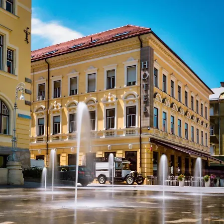 Evropa Hotel 4*