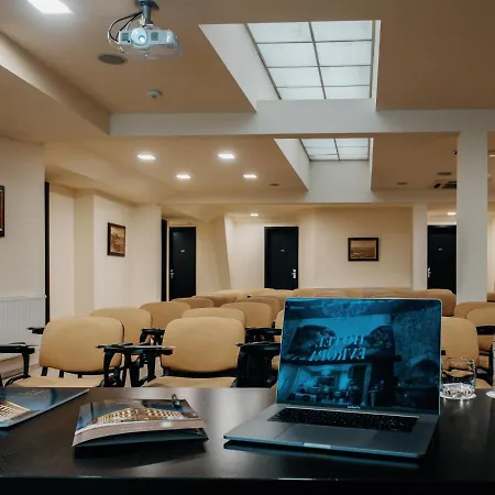 Evropa Ξενοδοχείο 4*