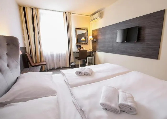 Evropa Hotel 4*
