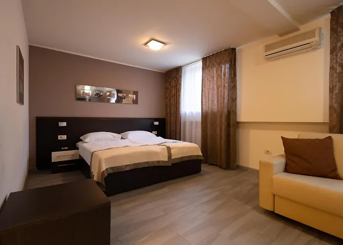 Hotel Evropa 4*